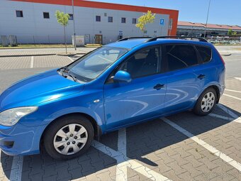 Hyundai i30 CW 1.6 CRDi – 2008 – 2 300 € - 2