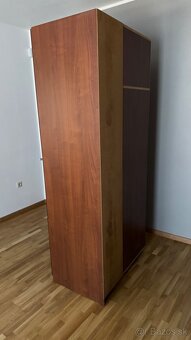 Predam rohovu skrinu - 2