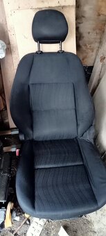 Predne sedacky Peugeot 207 - 2