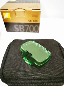 Blesk sb700 nikon - 2
