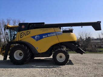 Kombajn New Holland CR9080 - 2