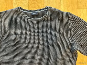 Krásny pánsky sveter JOOP. - 2