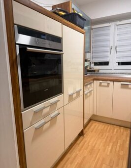 Krémová linka ve vysokém lesku se spotřebiči,5867 - 2