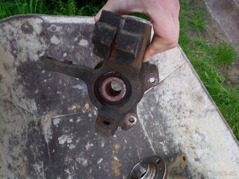 Tehlice s ložiskami - 2