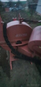 Predam stiepkovac,drvic konarov - 2