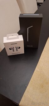 Predám samsung s25 256gb+sluchadla - 2