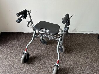 Chodítko pre seniorov - rolátor - 2