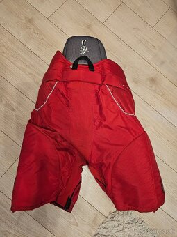 Predám hokejové nohavice - 2