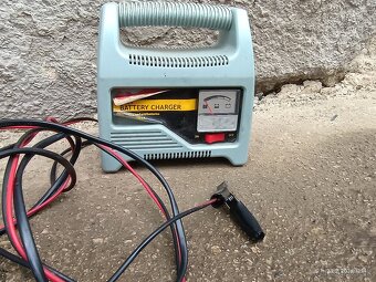 autonabijacka 12v 6A - 2