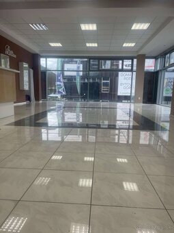 Obchodné priestory na prenájom 175m² - 2