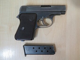 Predám samonabíjaciu pištoľ CZ 45, kaliber 6,35 mm Brow. - 2