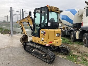 CAT 302.7CR - 2