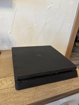 Playstation 4 + hry - 2