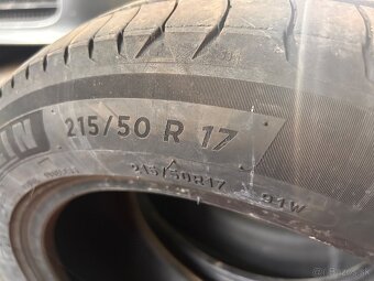 Predám 215/50r17 2ks hankook 2ks michelin - 2