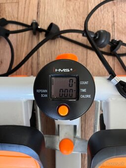 Predám stepper s úchopmi HMS - 2