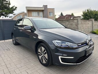 VW Golf E-GOLF Comfortline 100kW 2021 VIRTUAL/MÓDY/FRONT - 2