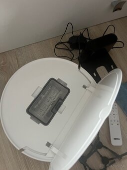 Robotický vysávač Tesla Robostar iQ100 - 2