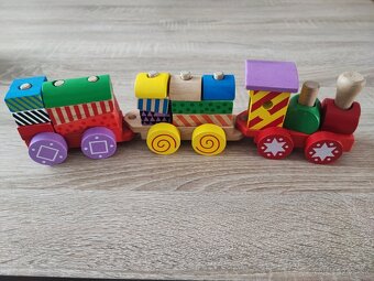 Vláčik drevený vkladackovy - 2