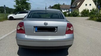 VOLKSWAGEN PASSAT HIGHLINE 1,9 TDI - 2