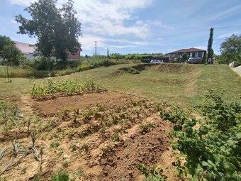 Pozemok Merašice s IS - 2