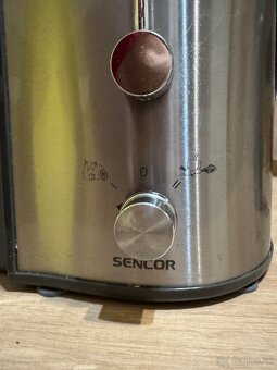 Odšťavovač Sencor SJE 1055SS - 2