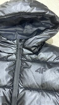 Dievčenská zimná bunda 4F veľ 128 - 2