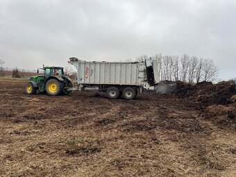 Rozmetanie mastalné hnoja - 2