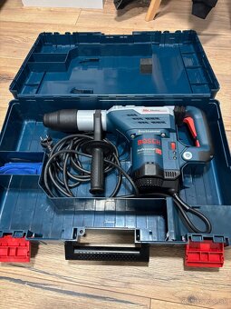 Vrtacie kladivo Bosch SDS-max - 2