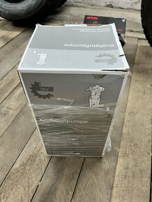 FORD  Mondeo Mk4 Palivové čerpadlo  02SKV820 - 2