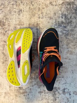 Predam Hoka Skyward 42,5 - 2