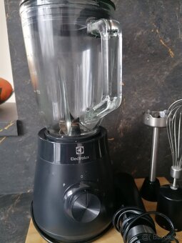 Mixér elektrolux +tycovy mixér, šlahač - 2