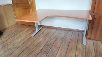 Kancelársky stôl - 2