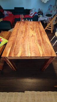 Masívny jedálenský stôl (mango) - 2