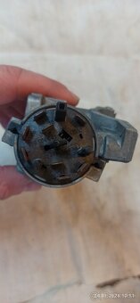 Spinacia skrinka na Passat B5 - 2