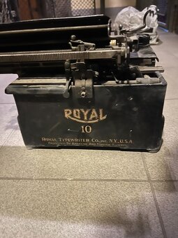 Písací stroj Royal - 2