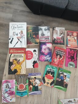 Balik knih a darčekov pre ženy ( Evitovky). - 2