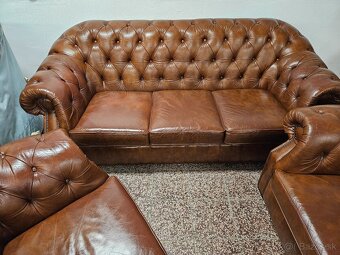 CHESTERFIELD ŠTÝL KOŽENÁ SEDAČKA - 2