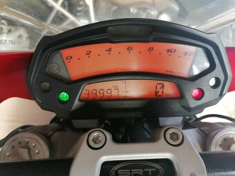 Ducati Monster 696+ - 2