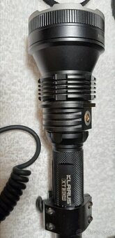 Výkonná baterka klarus xt 30r.1800lm. - 2