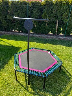 Trampolína na jumping. - 2