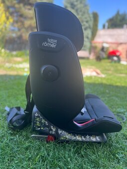 Polohovateľná sedačka Britax Romer Advansafix IV - 2