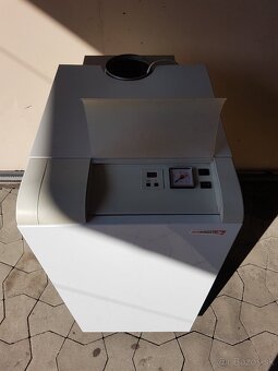 Predám liatinový plynový kotol Protherm medveď 30KLOM - 2