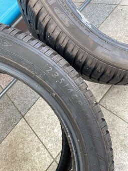 DUNLOP 235/45/R19 zimné - 2