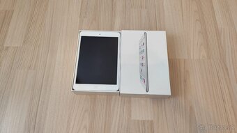 Predávam iPad mini 2 Wi-fi 16 GB Silver - 2