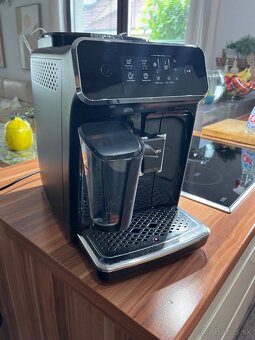 Kávovar Philips Series 2300 LatteGo EP 2334/10 - 2