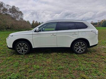 Predám Mitsubishi Outlander 2,2 DI-D, 4WD - 2