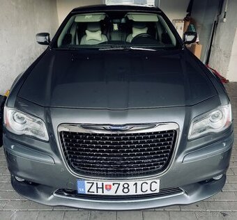 Chrysler 300c / Lancia thema - 2