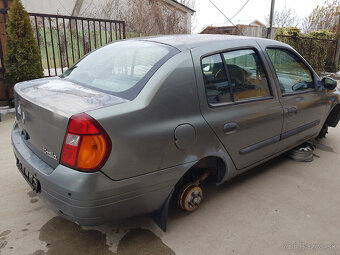 RENAULT CLIO THALIA 1,4B 55KW R.2001 - 2