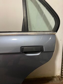 Zadné ľavé dvere bmw e30 - 2