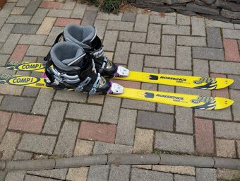 Lyže a lyžiarky - 2